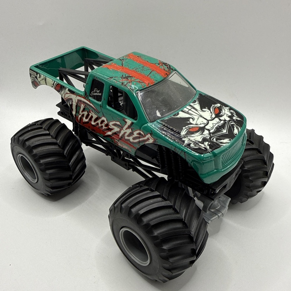 2016 Hot Wheels Monster Jam Trucks Green Thrasher True Metal 8" 1:24 scale